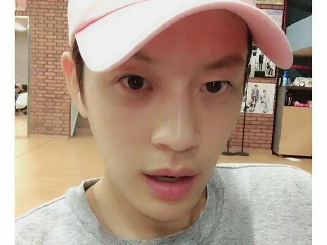 Singer SE7EN, updated SNS.