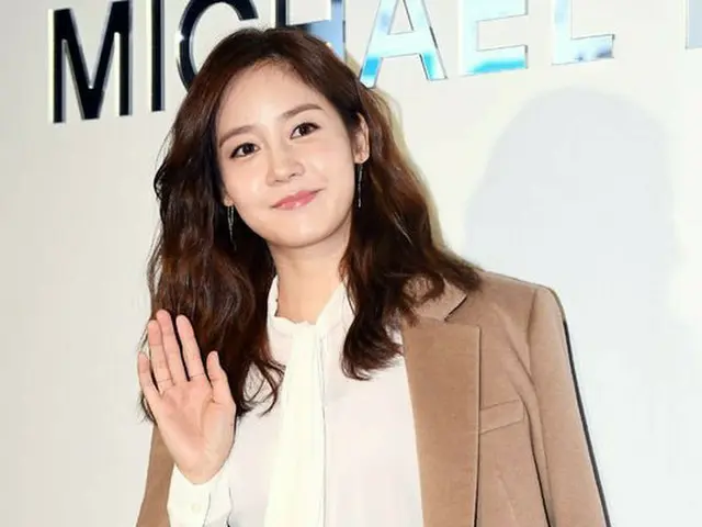 Actress Sung Yu Ri, MICHAELKORS attended the opening event memorial photo event.@ Seoul · Gangnam-ku