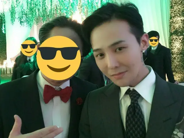 Member's wedding, G-Dragon's expression. * BIGBANG SOL x Min Hyo Lyn's weddingreception.