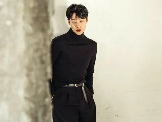 Actor Ryu Jun Yeol, released pictures. Magazine ”MAGAZINE M”.