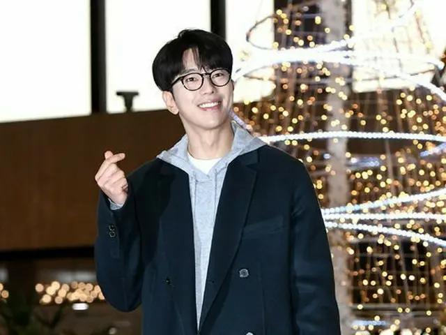 Actor Yoon HyunMin, departure for Japan for ”2018 MAMA” appearance.