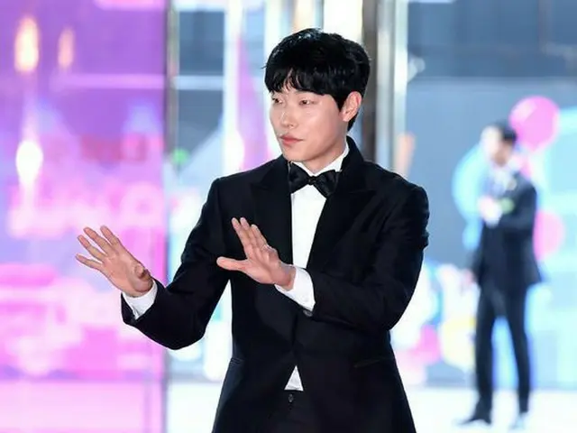 Actor Ryu Jun Yeol, participating in the red carpet. The 53rd ”Pekesan Art GrandPrize”.