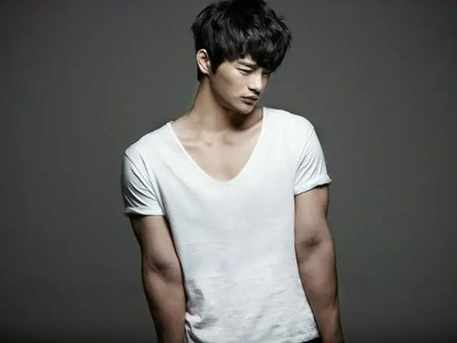 Singer / actor Seo In Guk, ”Precise inspection” today. A part of ”re” physicalexamination of militar