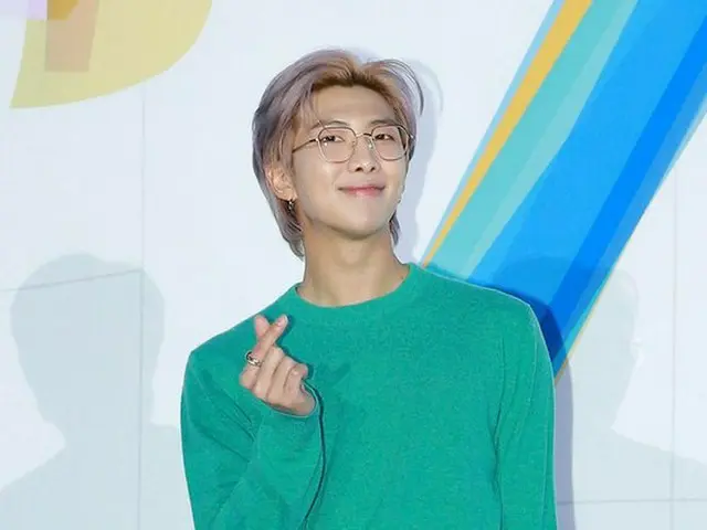 BTS RM berbicara tentang siaran langsung program musik pada hari Selasa ketika p