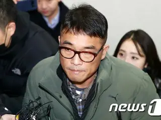 Penyanyi Kim Kin-mo yang diduga melakukan pelecehan seksual dikirim ke Kantor Ke