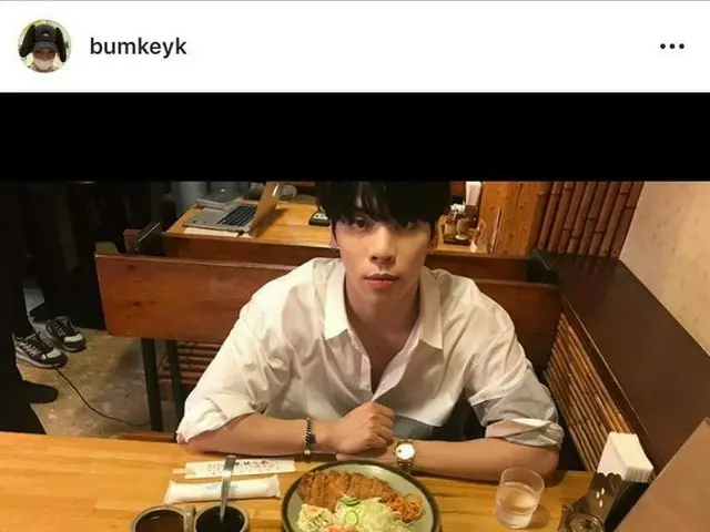 Kasih sayang SHINee Key untuk mendiang SHINee Jong Hyun adalah topik hangat di K