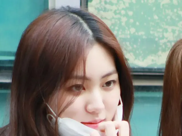 CLC, "memilih".  ● Pemilihan umum Korea Selatan pada 15 April minggu depan.  ● J