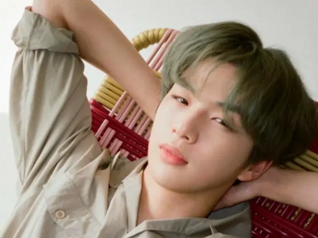 Kang Daniel, gambar diterbitkan. "GRAZIA" Edisi Mei. .