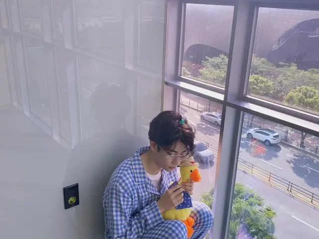 [Formula T] ASTRO, selamat malam semuanya <  Penulis Emjam #always #knock