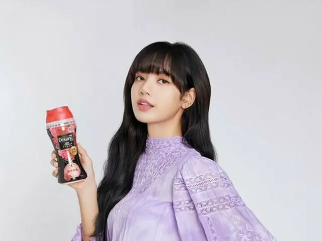 BLACKPINK LISA became the advertising model for P&G's laundry softener ”Downy”in China. She also had