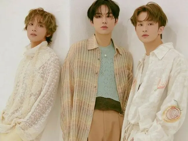"NCT 127" Zheng Yu & Mark & He Can merilis lukisan. .. "@ Star1".