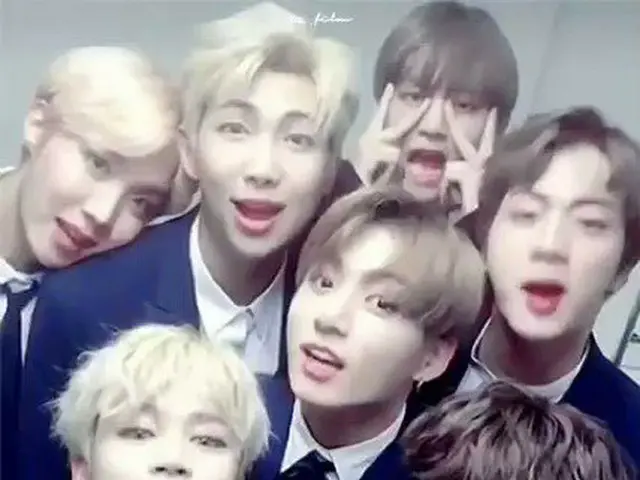 #BTS, "Donasi jutaan dolar" adalah topik hangat di Korea Selatan.  ● Menyumbangk