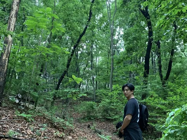 #Tacyeon (14:00), setelah menerima laporan berita yang antusias, SNS pertama men