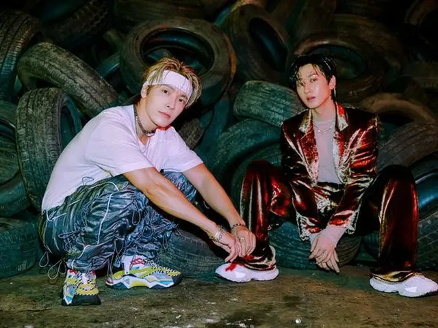 SUPER JUNIOR -D & E, mini album keempat "BAD BLOOD" menduduki peringkat pertama 