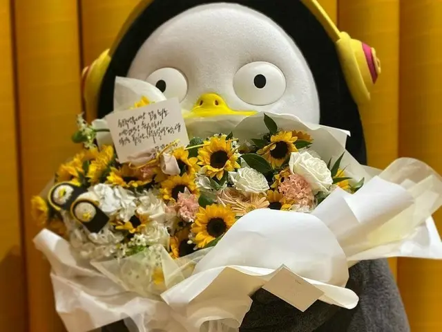 Popular Korean creator Peng Soo, the size of the bouquet received from the fansat the ”Korea Broadca