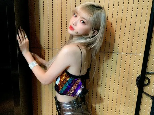 [Formula T] EVERGLOW, [#Coming] Puppet ٩ (◕ᗜ◕) و Hari ini, M-KA semua orang adal