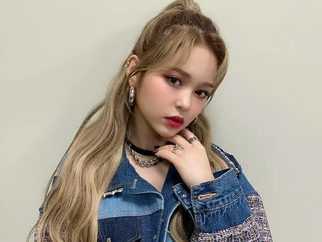 [T formula] EVERGLOW, [#reason] Kemarin, Eagle melaporkan "You Like That Stage" 