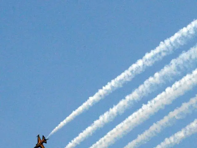 Untuk memperingati Black Hawks Angkatan Udara Korea, orang-orang yang berpartisi