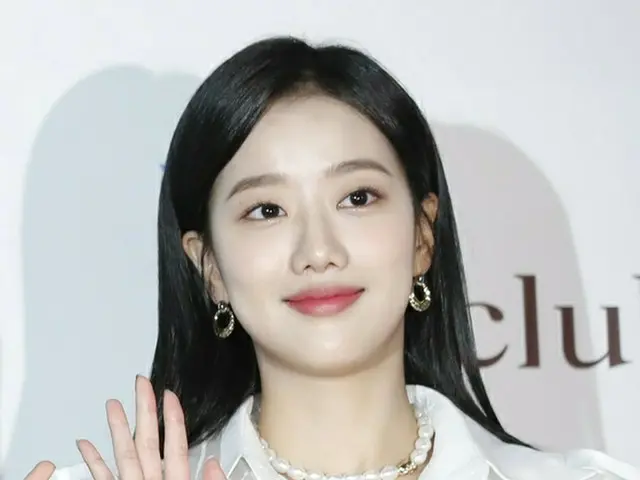 Mengumumkan 2021 wanita cantik yang dipilih oleh idola K-POP aktif. 22 tim berpa