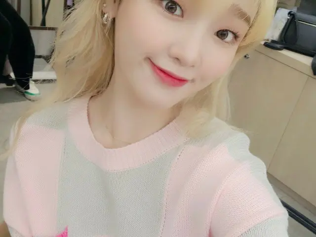 [T Resmi] OH MY GIRL, [#OHMYAir] Semua orang memperhatikan! Seung Hee Kamchikuso