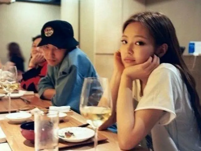 G-DRAGON (BIGBANG) and JENNIE (BLACKPINK), whose dating reports flowedyesterday. Some overseas fans