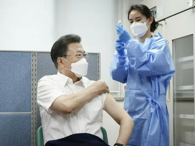 Presiden Korea Selatan meragukan "penggantian alat suntik" dari vaksin korona ba