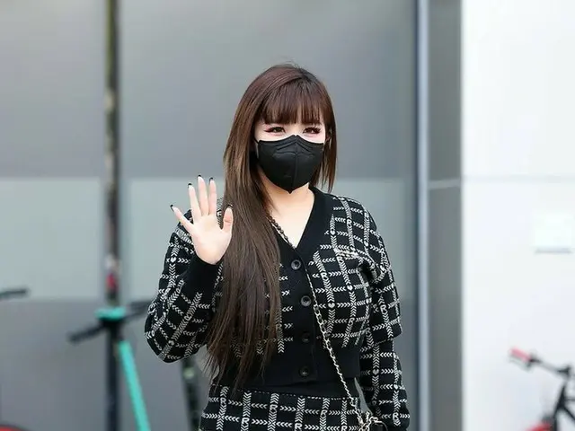 Keberhasilan penurunan berat badan _BOM (2NE1) muncul di MBC FM4U "Noon's Hope S