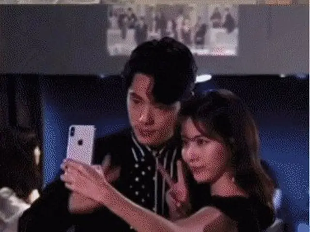 Sebelum / sesudah "Teori Manuver Seo Yea Ji" menjadi topik hangat di Korea. ● Pe