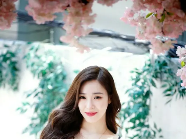 Tiffany (SNSD) berbicara tentang aktivitas grup dalam sebuah wawancara dan membi