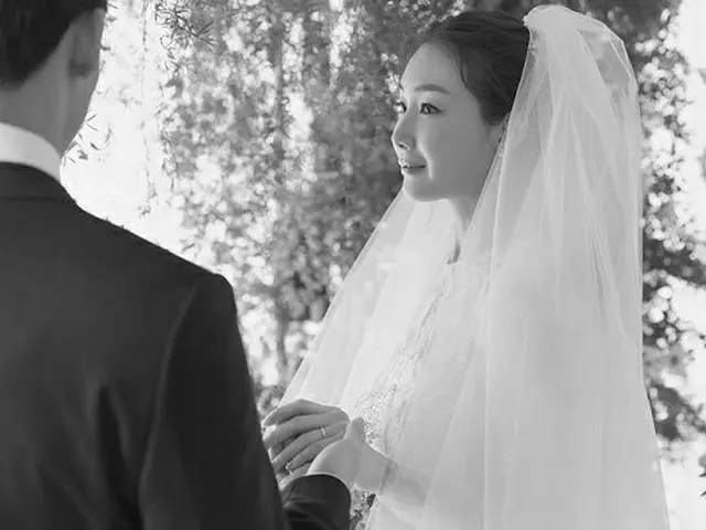 Saluran YouTube "Carocello Institute" merilis detail suami Choi Ji-woo kali ini.