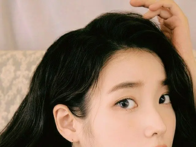 IU, gambarnya dirilis. ELLE Korea. ..