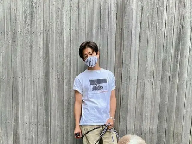 Takuya Kimura berbicara tentang "poni Korea" dalam foto Instagram dengan Doggo? 