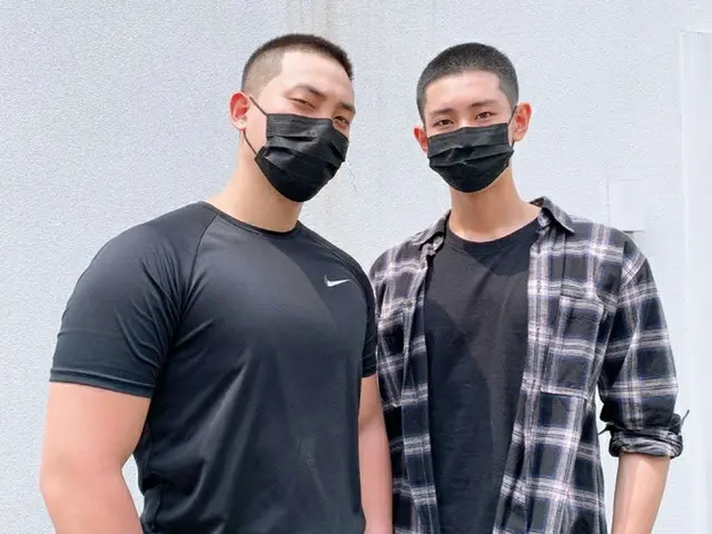 VAV Row & Jiu bergabung dengan tentara hari ini (12). Karena penyebaran infeksi 