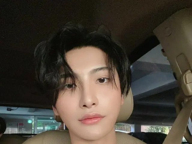 [T Official] ATEEZ, [#conversion] car selfie 🤍🤍 #ATEEZ #ATEEZ ..