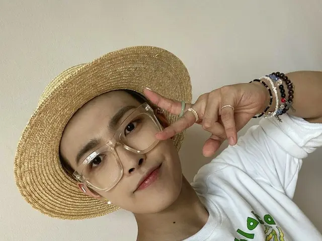 [T Official] ATEEZ, [#Hongjun] Are you going to see the sea? 👀🌊 #ATEEZ #ATEEZ ..