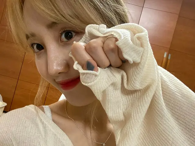 [Resmi] CherryBullet, [#Haeyoon #HAEYOON] Selamat Hari Minggu Roulette☺️😌❤️ #Ch