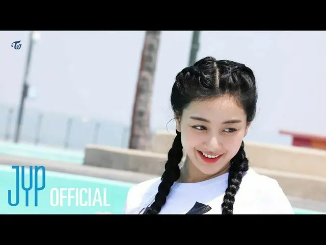 [Formula] "TWICE", di balik layar TWICE JIHYO x Cosmopolitan  