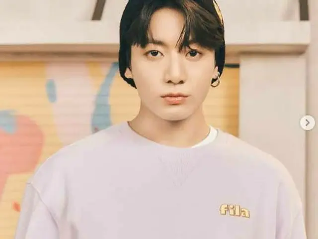 Foto-foto Koleksi Dynamite BTS FILA X dipublikasikan di media sosial Jungkook da