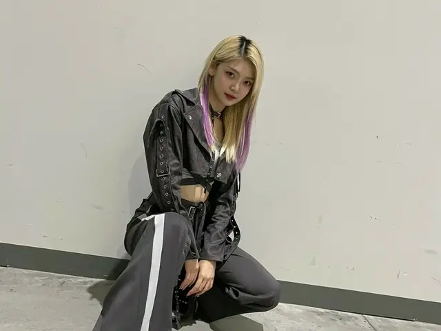 [T Official] EVERGLOW, [#ONDA] Ini hari Senin! Ayo berjuang lagi minggu ini!!!!!