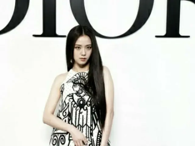 BLACKPINK Jisoo attends the ”Dior 2022 SS Collection” held in Paris, France. ....