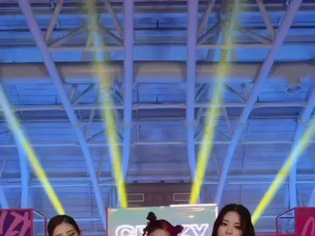 [Resmi] ITZY, #LOCOchallenge #冠舞#tarian mahkota #YEJI #Yeji #LIA #Lia #YUNA #Yun