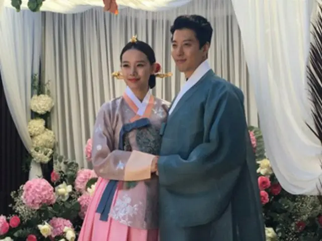 Actor Lee Dong Gun - Cho Youn Hee, Mr. and Mrs., released the Wedding BehindCut.