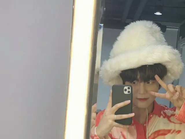 [T Official] ATEEZ, [#Jungho] Displayed by robbing the hat #ATEEZ #ATEEZ ..