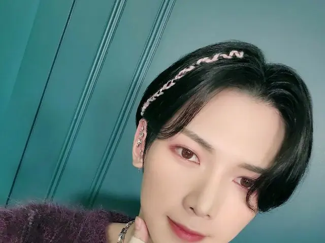 [Official T] ATEEZ, [#Yeosang] Hari aku menyelesaikan rambutku haha #ATEEZ #ATEE