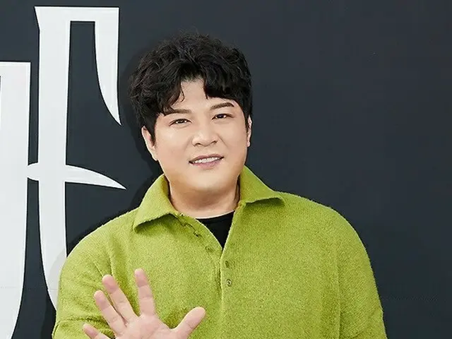 Shindong (SUPER JUNIOR) melaporkan sedang dikarantina karena infeksi virus coron