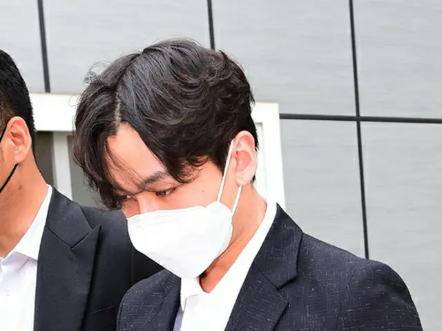 Jung Il Woo Hung (mantan BTOB) merokok ganja dan dijatuhi hukuman 2 tahun penjar