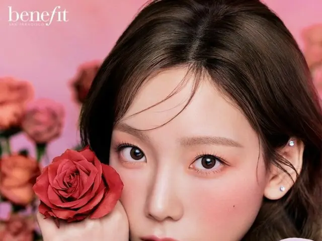 Taeyeon (Girls' Generation), model merek untuk merek makeup "manfaat". ..