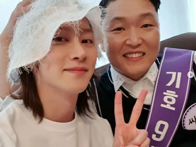 Heechul (SUPER JUNIOR) dan PSY yang memasuki industri hiburan telah menjadi topi