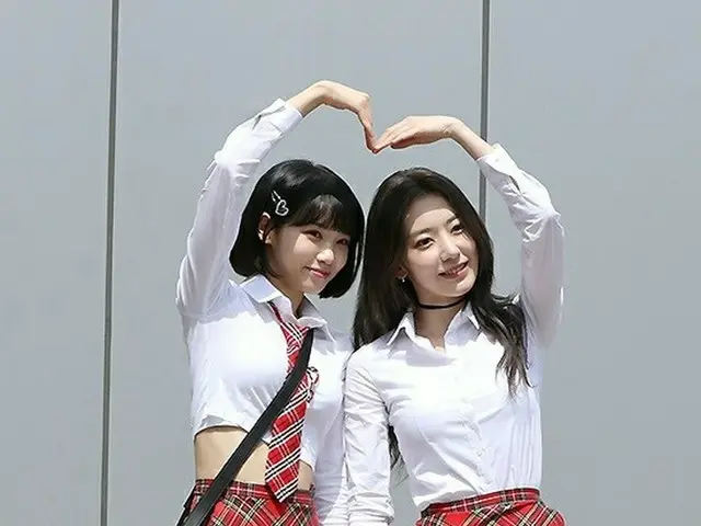 Miyawaki Sakura dan Kim Chae-won pergi ke JTBC untuk merekam "Knowing Brothers".