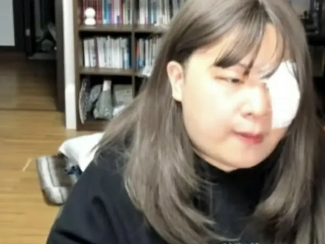 YouTuber wanita Kagwan dipukuli selama siaran langsung. ● Saya menipu seorang pr